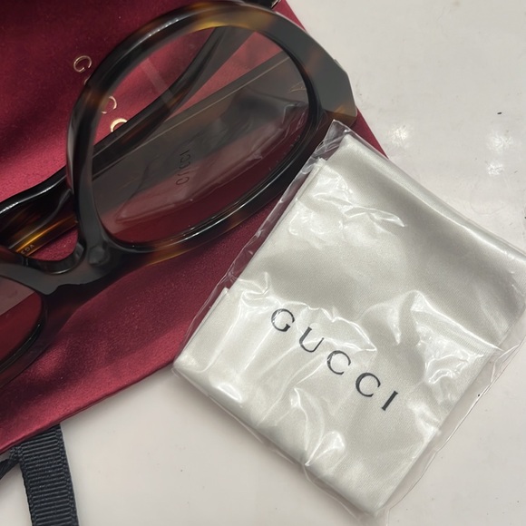 Gucci sunglasses - Picture 7 of 8